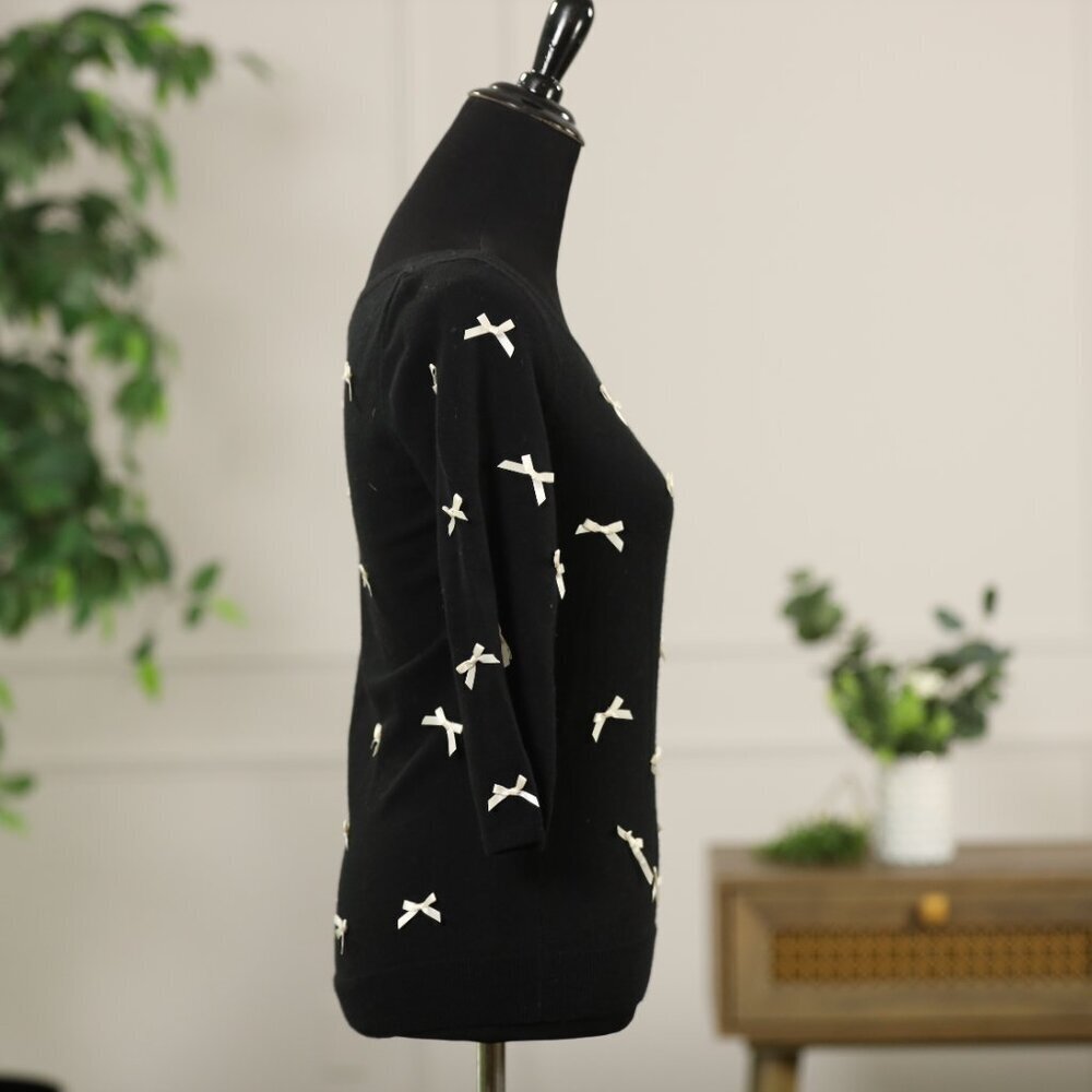 Knitted and Knotted Black Sweater with White Bows - Picture 3 of 8